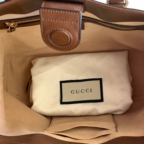 Gucci mint condition - Picture 2 of 5